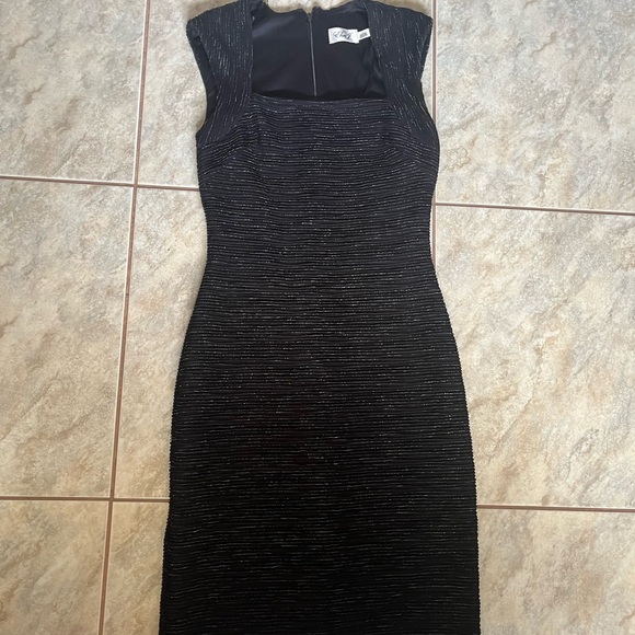 Eliza J Black Textured Mini Dress - Picture 1 of 3